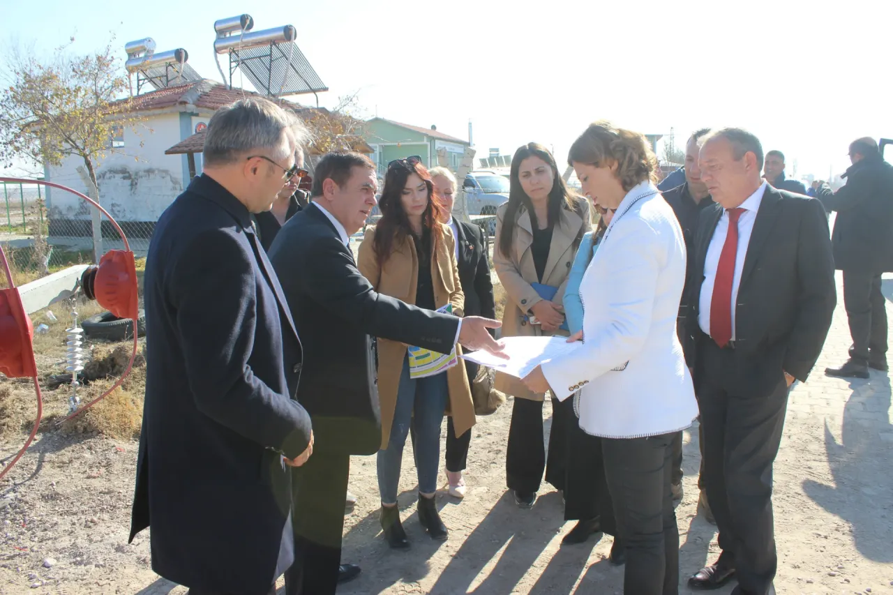 Büyükşehir Belediyesinin Mahmudiye Çıkartması, fotoğraf 3